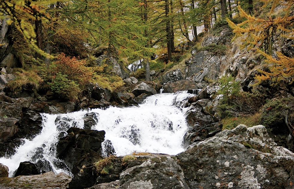 VALLÉE DE LA CLARÉE, la cascade de Foncouverte de Névache. 
