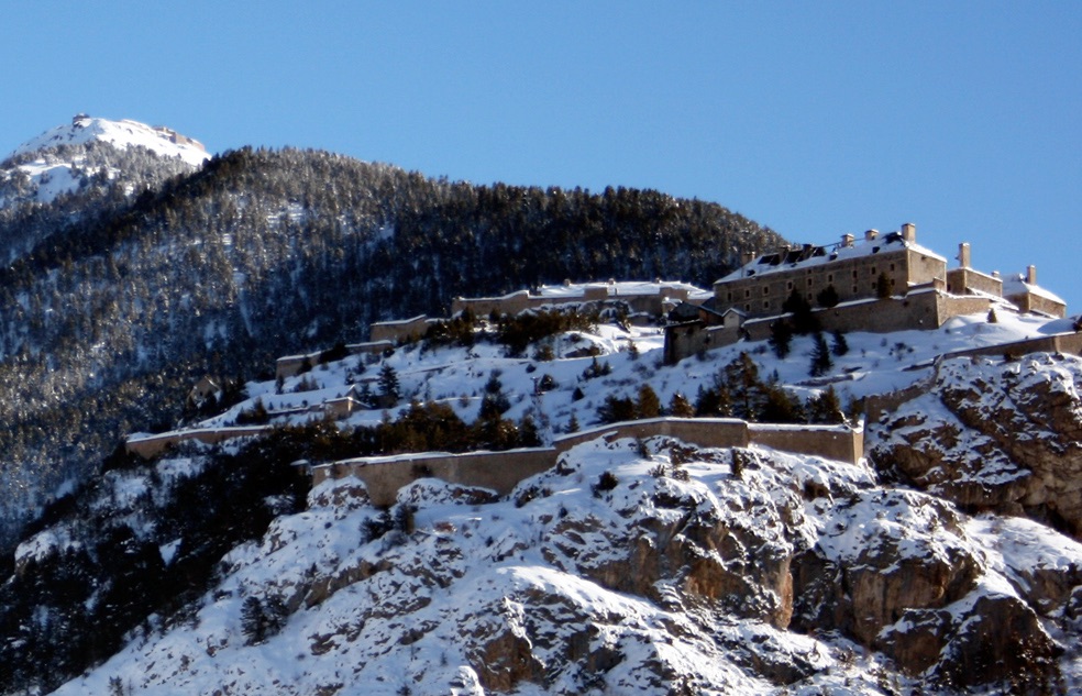  Les fortifications de Vauban à Briançon sont inscrites depuis juillet 2008 sur la prestigieuse liste du Patrimoine mondial de l'humanité aux côtés de onze autres sites français regroupés au sein du Réseau des Sites Majeurs de Vauban. 