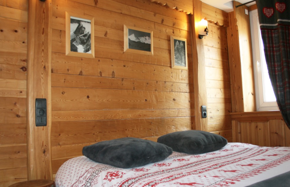  L'esquisse de cette petite chambre romantique bercera l'Art de vos nuits.  