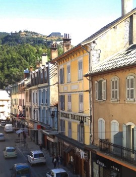  BRIANÇON, RUE SAINTE CATHERINE : Commune française située dans le département des Hautes-Alpes FRANCE. 