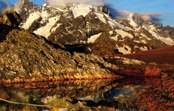  La vallée de la Clarée, un site naturel classé, proposant des paysages exceptionnels, une nature et un patrimoine préservés. 